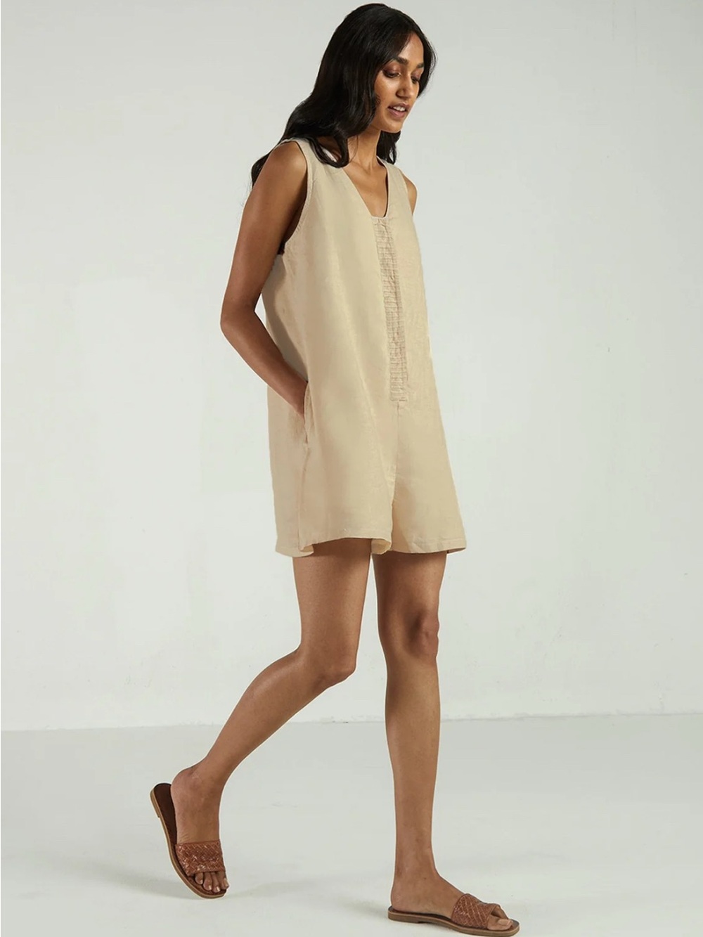 Reistor Romp and Play Romper In Neutral Beige size s nwot